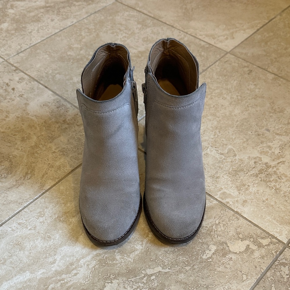 Lucky Brand Light Gray Ankle Booties